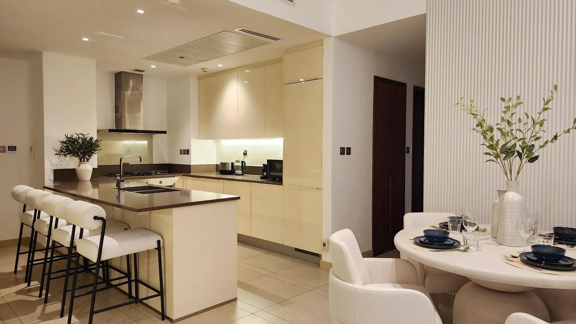 Luxe 2Br Marina Gate - Spectacular Pools With Marina Views - Marina Boutique Living Apartment Dubai