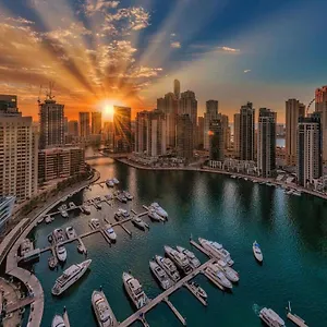Private Gorgeous With Marina View With Shared Kitchen In Shared Дубай